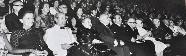 פתיחת התיאטרון, 1971, גיטה שרובר, מיילס שרובר, גדעון האוזר ואחרים