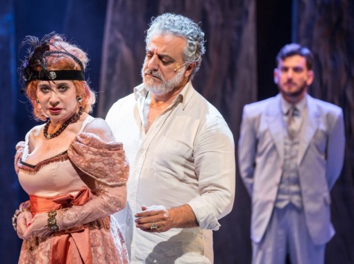 Actor playing Zorba and an actress