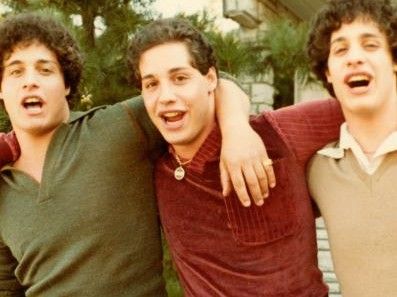 שלושה זרים זהים - טריילר - החל מ 17/1 בקולנוע