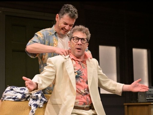 השחקנים גרייניק ואלתרמן בסצנה קומית