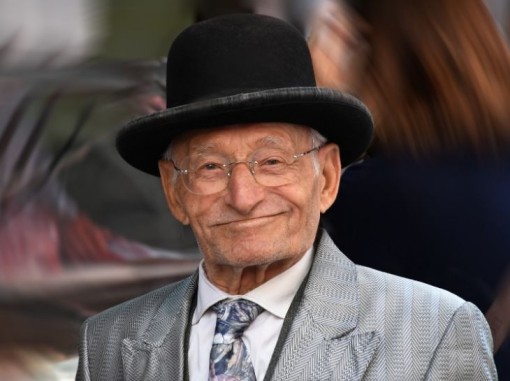 קשיש סיציליאני במגבעת