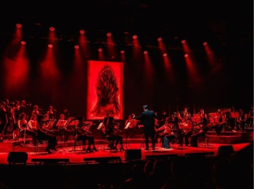 תזמורת Lords of the Sound על הבמה