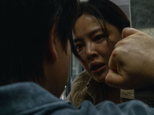 מבט מבועת במראה