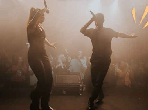 זמרי קולולם על הבמה