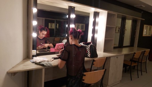 שחקנית מתאפרת צולם עי ים דה לויה